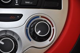 2012款江淮悦悦1.0L手动舒适型