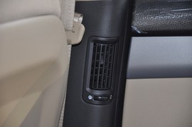 2013款起亚索兰托2.4L舒适版7座