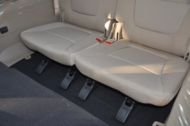 2013款起亚索兰托2.4L舒适版7座