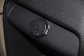 2013款起亚索兰托2.4L舒适版7座