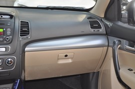 2013款起亚索兰托2.4L舒适版7座