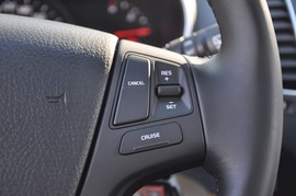 2013款起亚索兰托2.4L舒适版7座