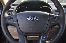2013款起亚索兰托2.4L舒适版7座