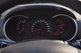 2013款起亚索兰托2.4L舒适版7座