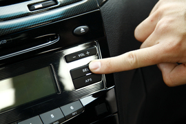 测试2012款江淮和悦1.5L手动尊逸运动型