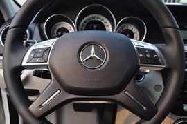 2013款奔驰C260优雅型到店实拍
