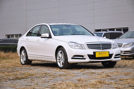 2013款奔驰C260优雅型到店实拍