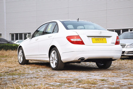 2013款奔驰C260优雅型到店实拍