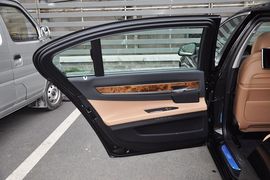 2013款宝马740Li豪华型