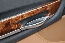 2013款宝马740Li豪华型