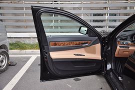 2013款宝马740Li豪华型