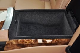 2013款宝马740Li豪华型