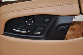 2013款宝马740Li豪华型
