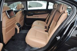 2013款宝马740Li豪华型