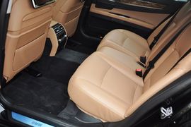 2013款宝马740Li豪华型