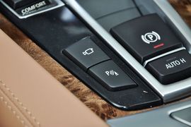 2013款宝马740Li豪华型