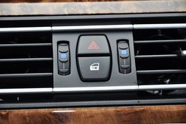 2013款宝马740Li豪华型