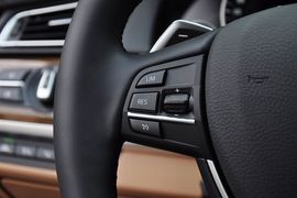 2013款宝马740Li豪华型