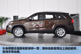 2013款起亚索兰托2.4L豪华版5座到店实拍