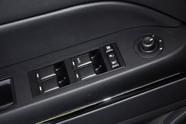 2013款Jeep指南者2.4L都市版