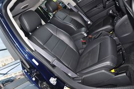 2013款Jeep指南者2.4L都市版