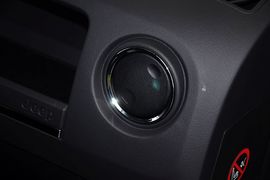 2013款Jeep指南者2.4L都市版
