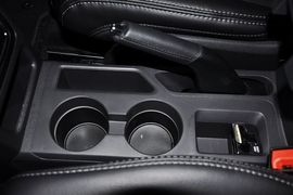 2013款Jeep指南者2.4L都市版