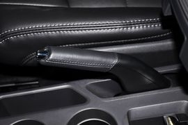 2013款Jeep指南者2.4L都市版