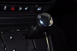 2013款Jeep指南者2.4L都市版