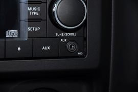 2013款Jeep指南者2.4L都市版