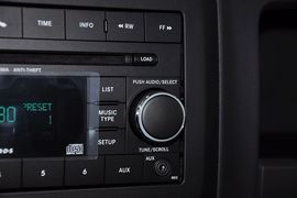 2013款Jeep指南者2.4L都市版