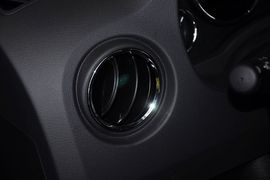 2013款Jeep指南者2.4L都市版