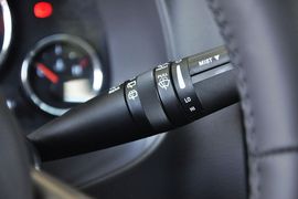2013款Jeep指南者2.4L都市版