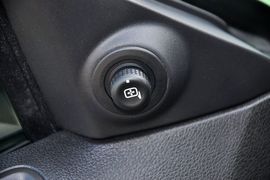 2013款福特野马V6
