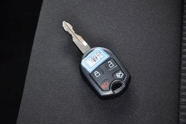 2013款福特野马V6