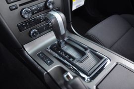 2013款福特野马V6