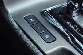 2013款福特野马V6
