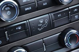 2013款福特野马V6