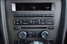 2013款福特野马V6