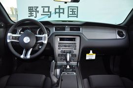 2013款福特野马V6
