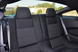 2013款福特野马V6