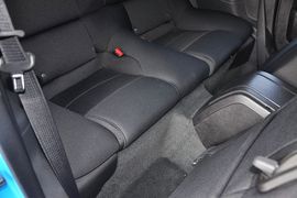 2013款福特野马V6