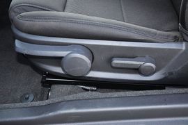 2013款福特野马V6