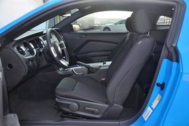 2013款福特野马V6