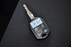 2013款福特野马V6