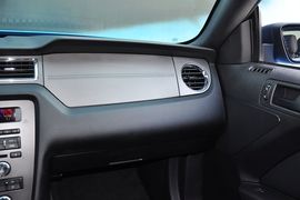2013款福特野马V6