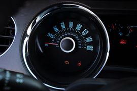 2013款福特野马V6