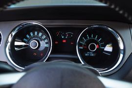 2013款福特野马V6