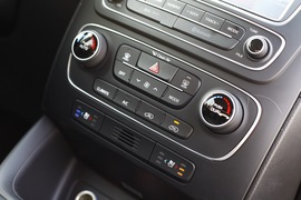 2013款起亚索兰托2.4L外出试驾实拍