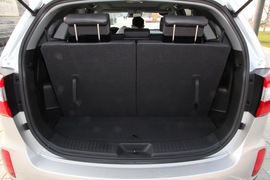 2013款起亚索兰托2.4L外出试驾实拍